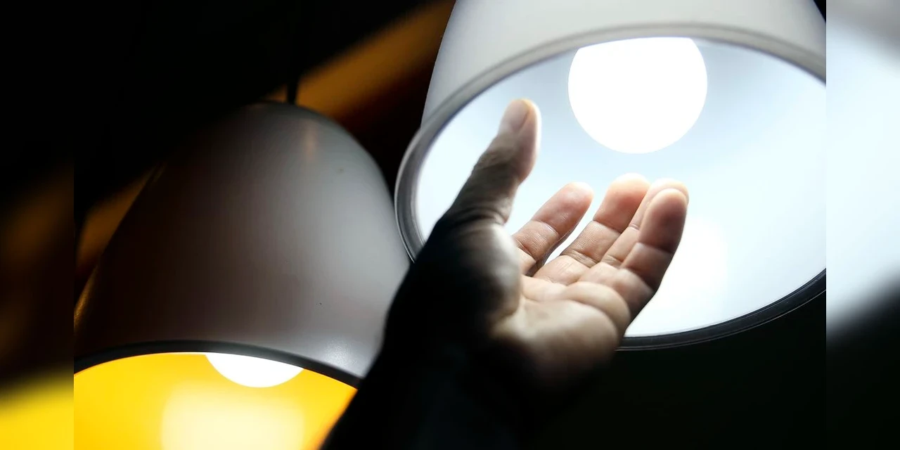 Conta de luz fica mais cara a partir desta segunda (1º)