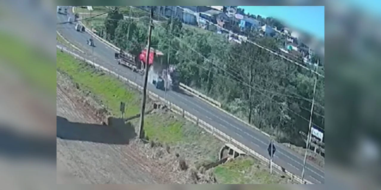 Criança morre e 5 pessoas ficam feridas em grave acidente na BR-277 em Cascavel; veja o vídeo