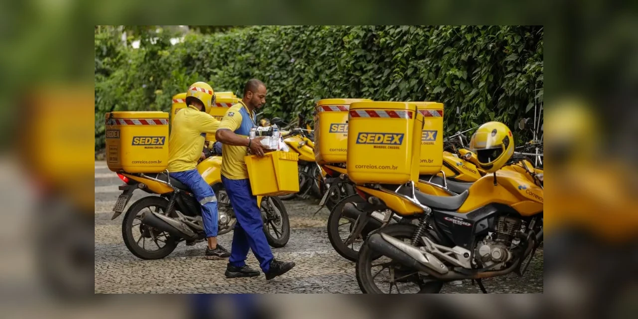 Correios anunciam PDV e concurso para contratar 3,2 mil carteiros