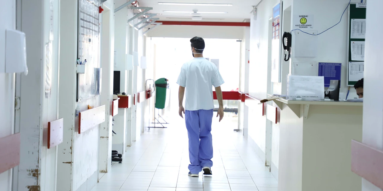 Paraná abre 233 novas vagas para Mais Médicos; profissionais devem se inscrever até sábado