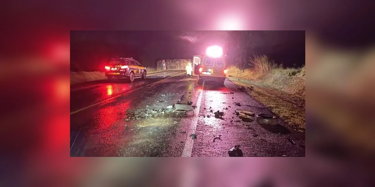 Homem morre após acidente entre carro e caminhão em Palmeira