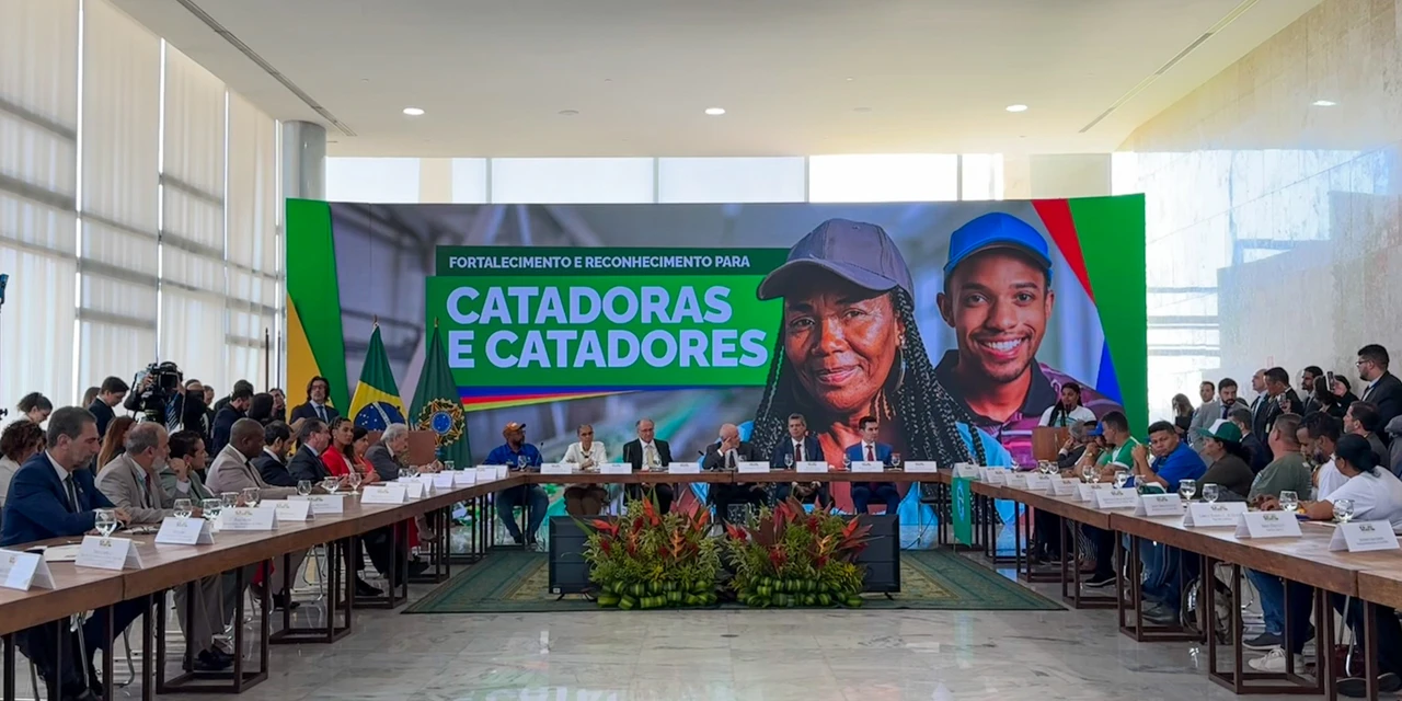 Com apoio da Itaipu, Lula anuncia pacote de investimentos para reciclagem