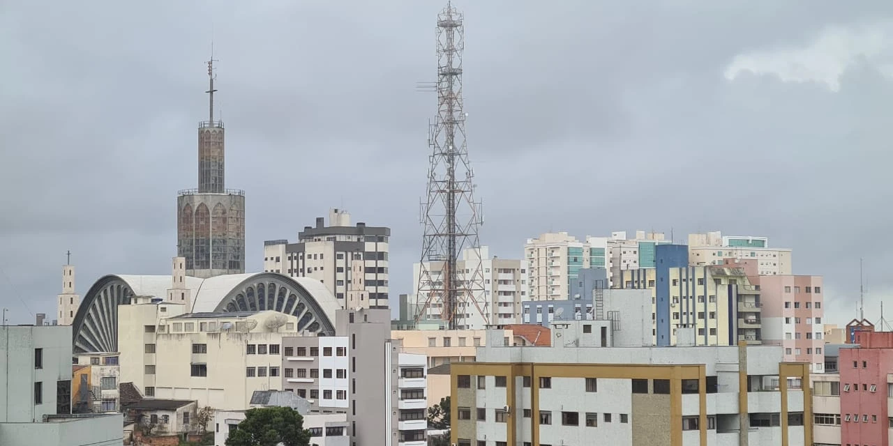 Fim de semana deve ser frio e chuvoso em PG
