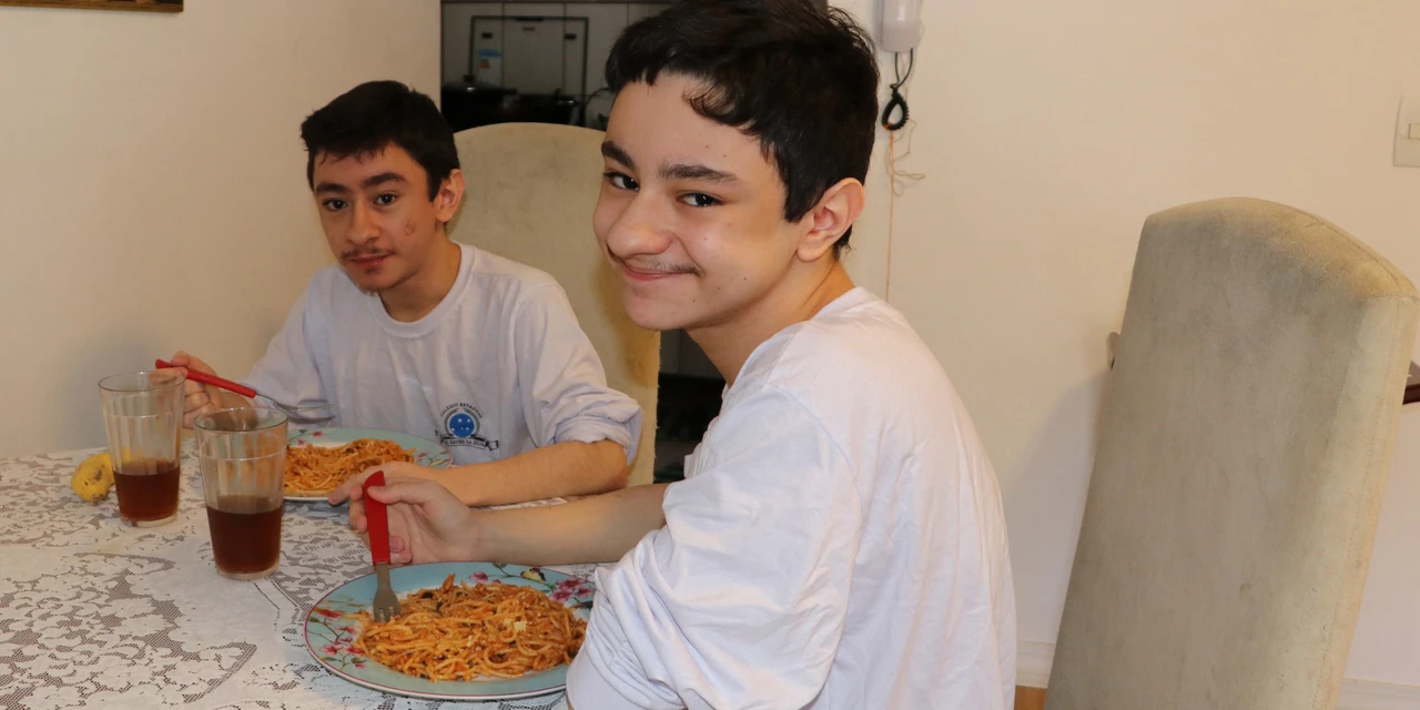 Paraná oferece merenda em casa para 800 alunos que não podem ir à escola