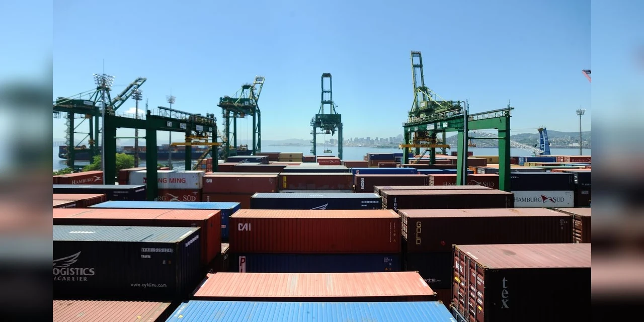 Balança comercial tem superávit de US$ 1,4 bi na segunda semana de julho
