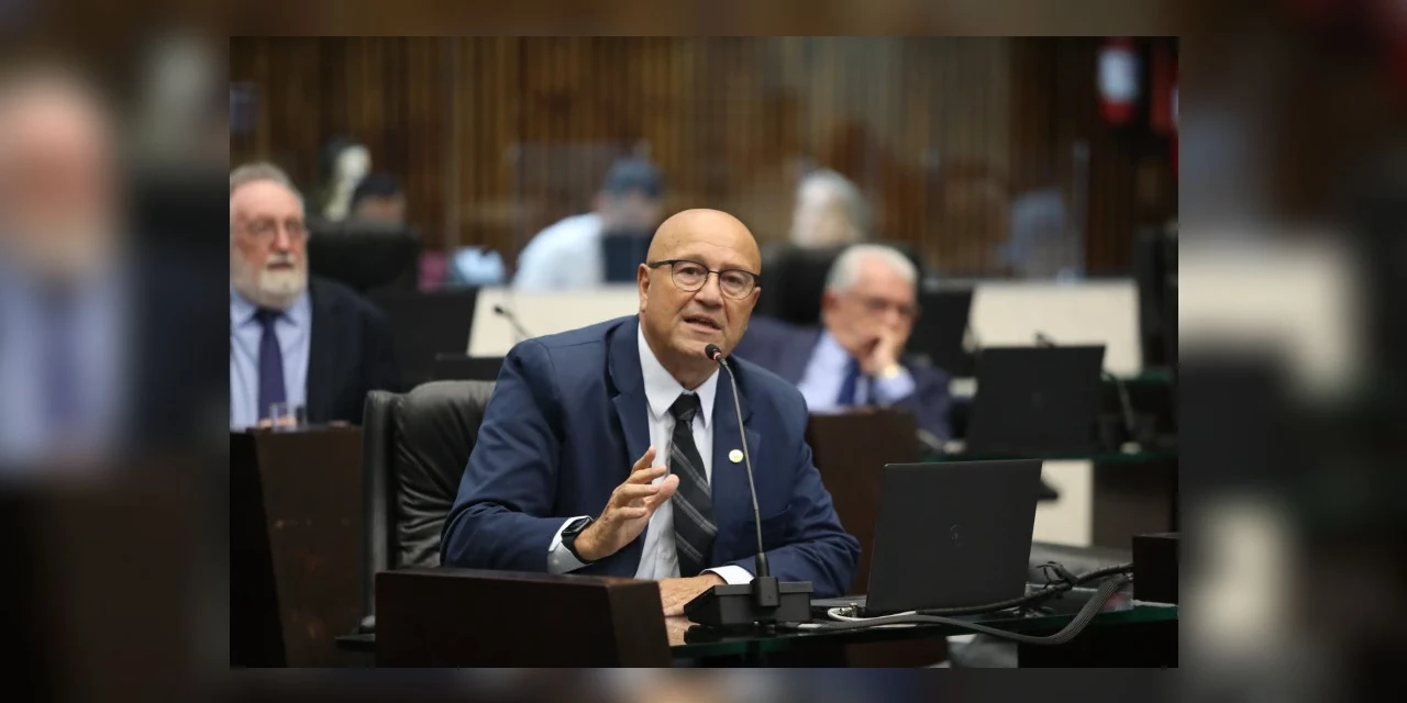 Projeto de Romanelli quer tornar obrigatório acostamento nas rodovias do Paraná