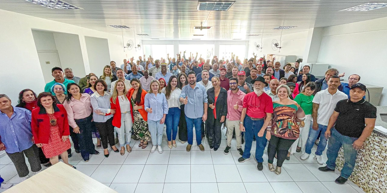 Em giro por convenções no Paraná, Gleisi reafirma apoio à candidaturas que são fundamentais na continuidade da reconstrução do Brasil