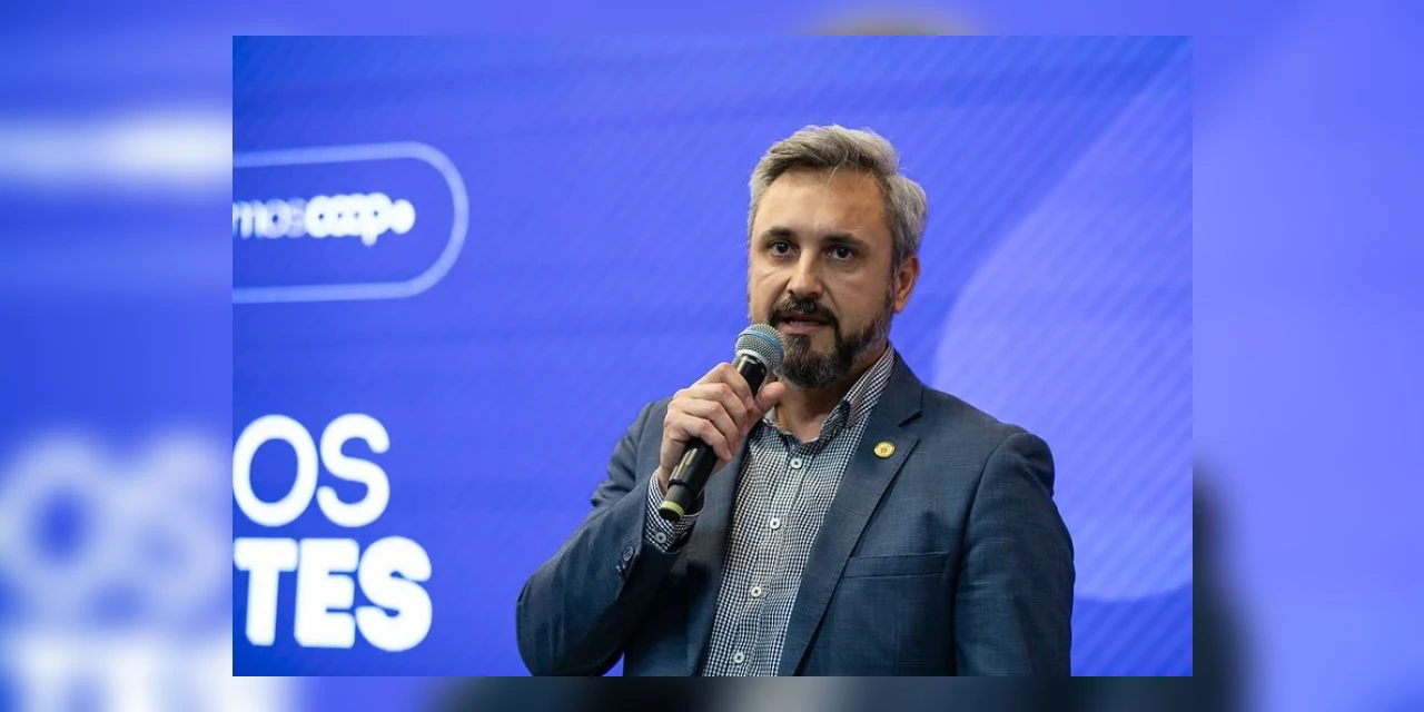 Deputado Fabio Oliveira (Podemos) representa Assembleia em Fórum dos Presidentes das Cooperativas Paranaenses