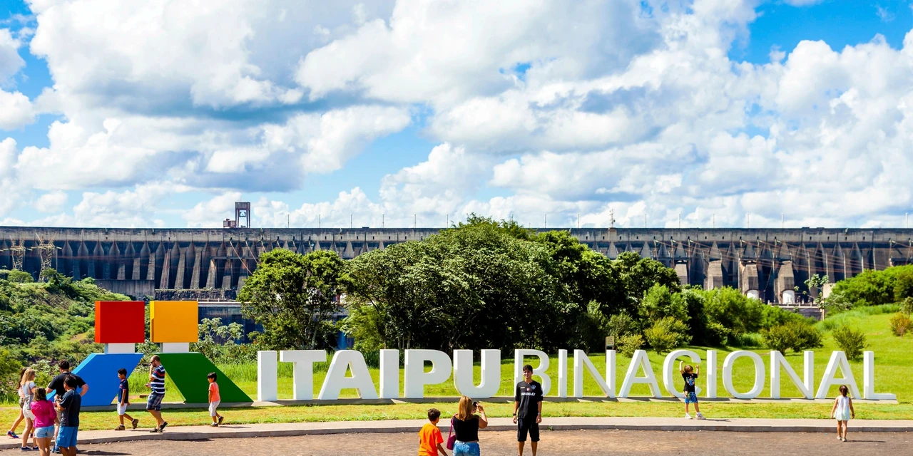 Usina de Itaipu recebe 60.371 turistas em julho