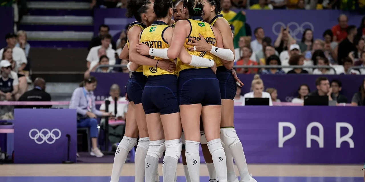 Brasil perde para os EUA e disputará bronze no vôlei feminino