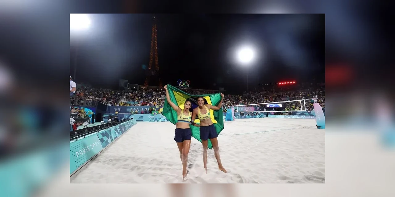 Duda e Ana Patrícia garantem medalha para o Brasil no vôlei de praia