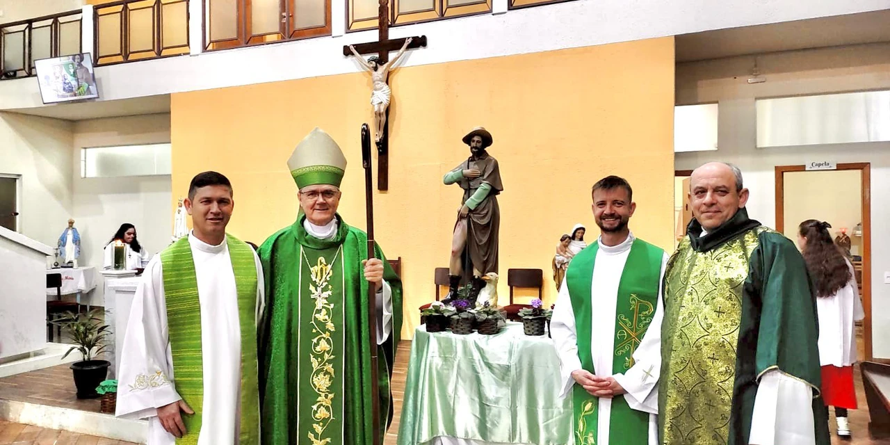 No primeiro dia como bispo, Dom Bruno visita duas paróquias fora de PG