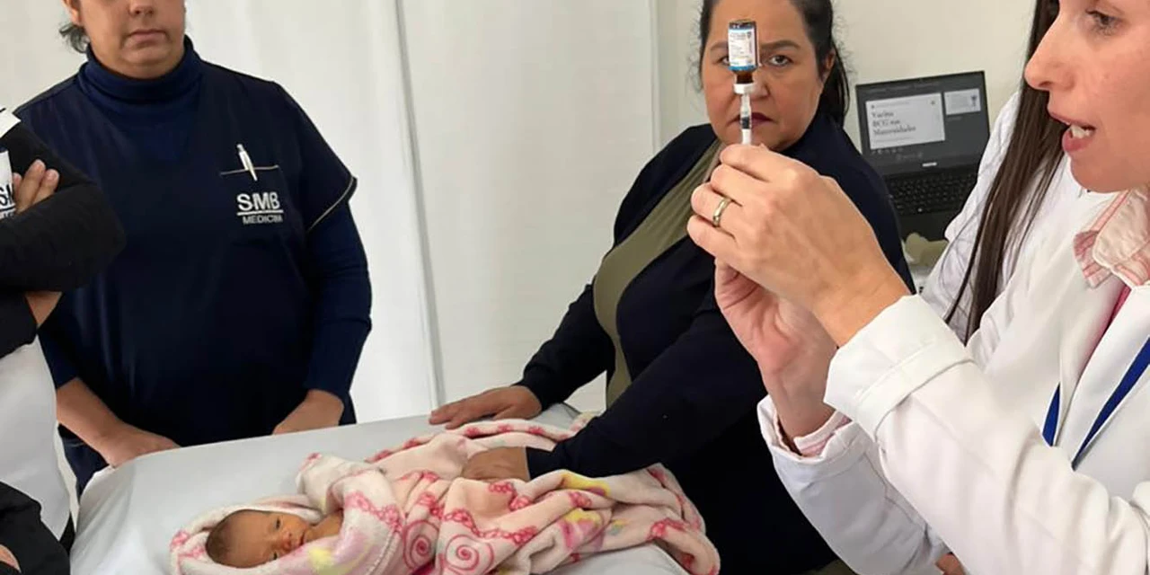Saúde capacita profissionais para aplicar vacina BCG em bebês já na maternidade