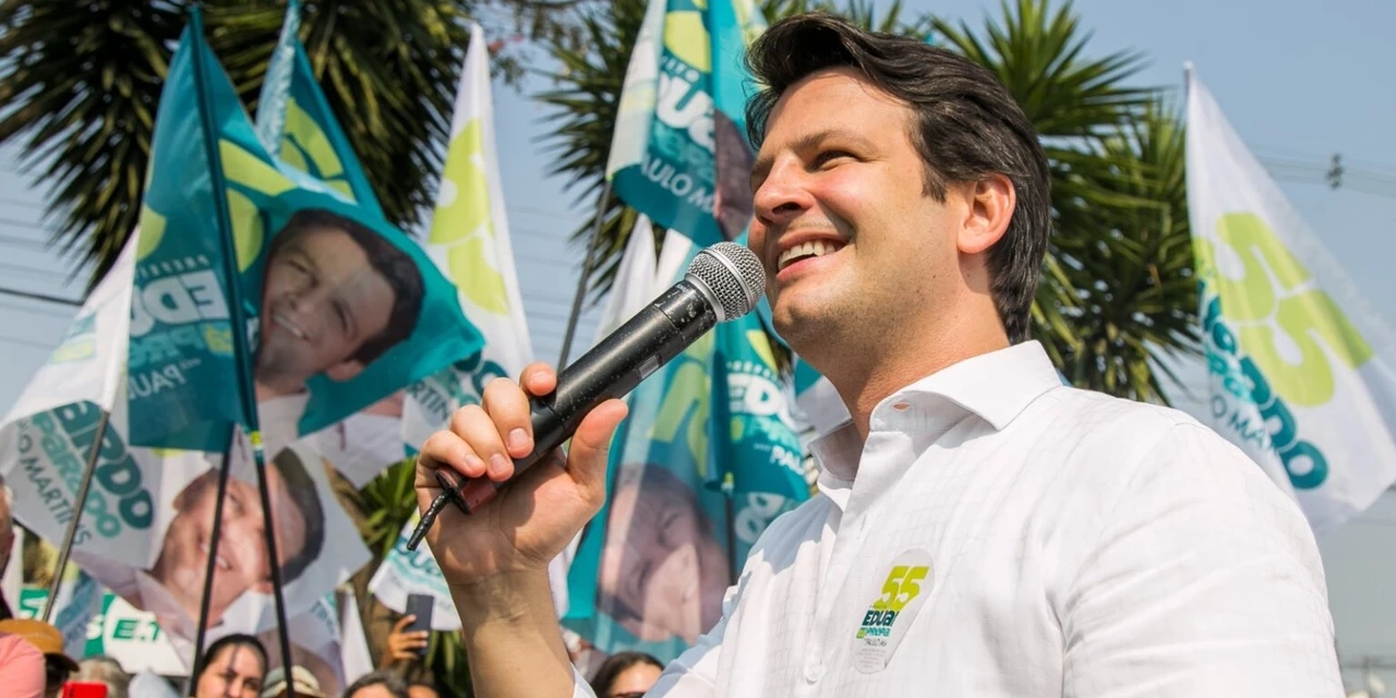 Eduardo Pimentel lidera disputa pela Prefeitura de Curitiba com 31,3% das intenções de voto, segundo nova pesquisa