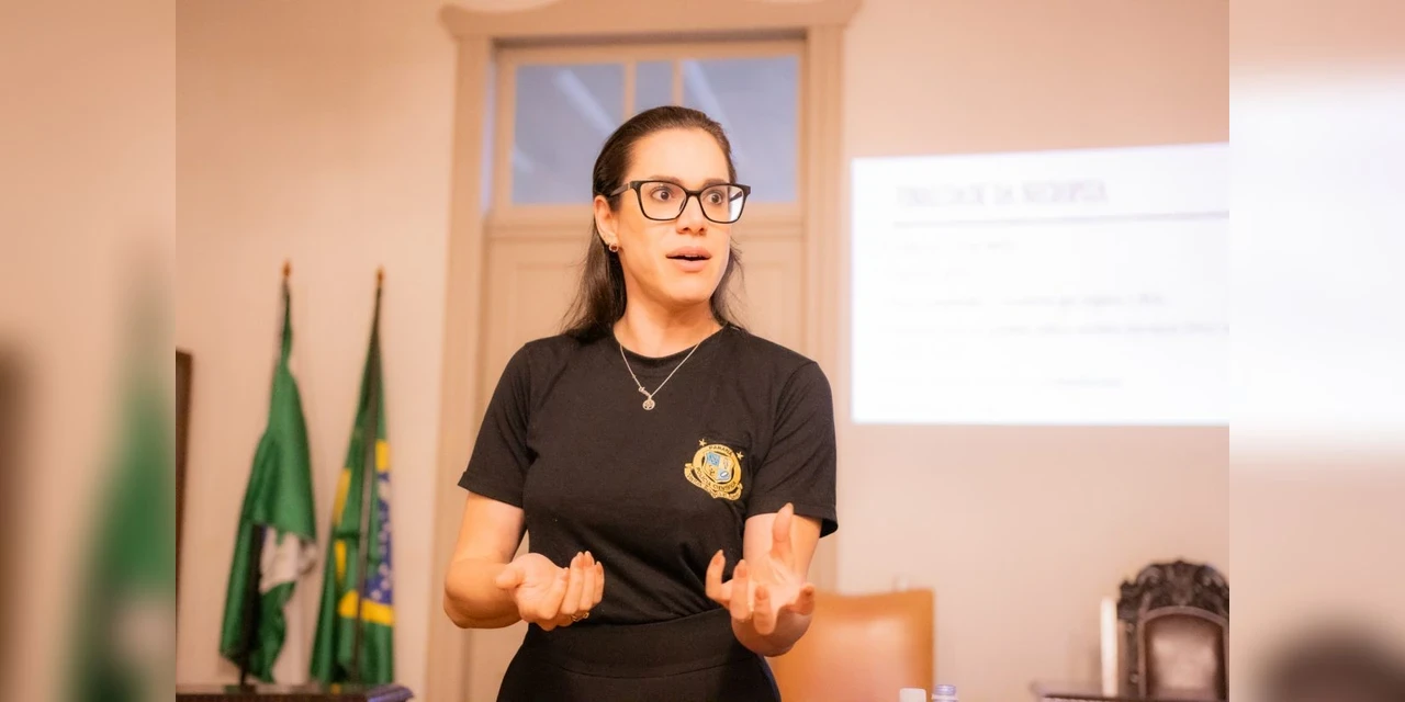 Fotos: Palestra sobre a rotina no necrotério atrai público ao Museu Campos Gerais
