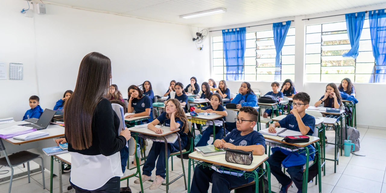 Estado seleciona professores para programa de formação na rede municipal