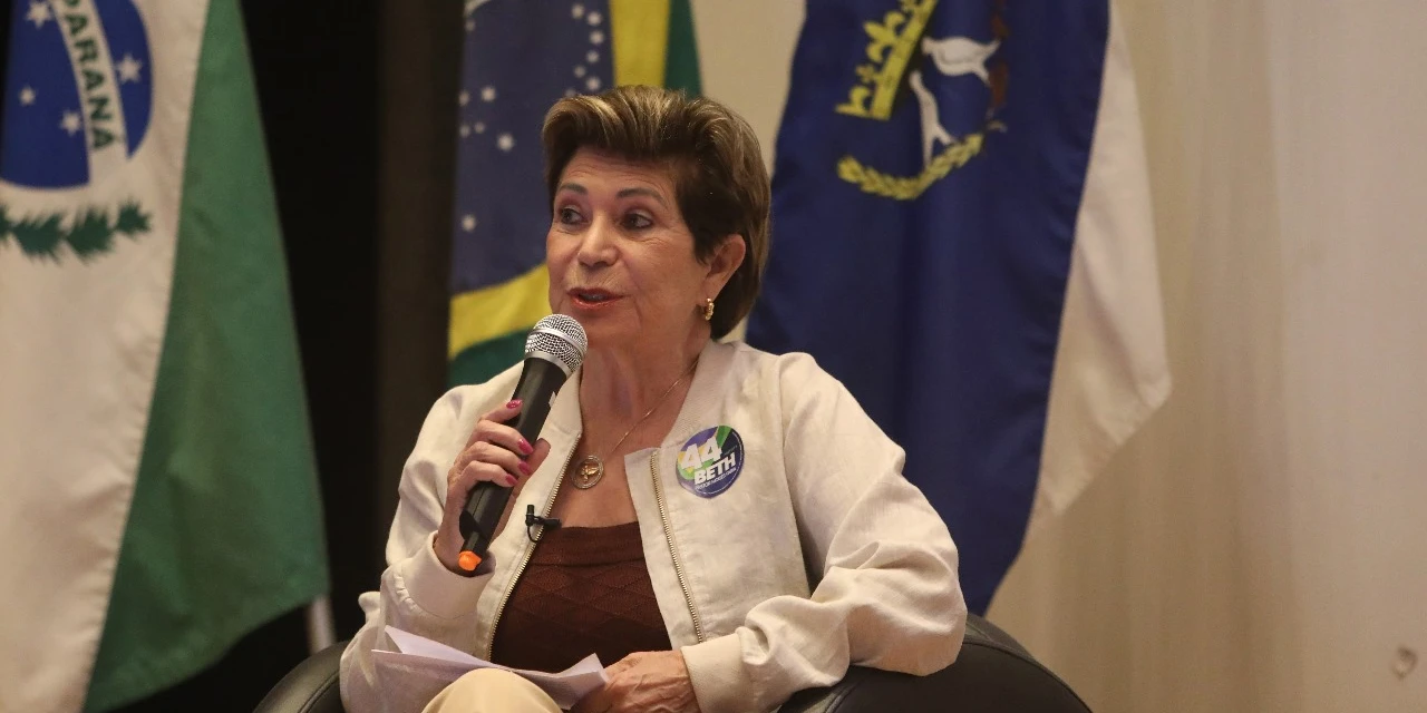 Elizabeth apresenta propostas na Associação Comercial, Industrial e Empresarial de Ponta Grossa