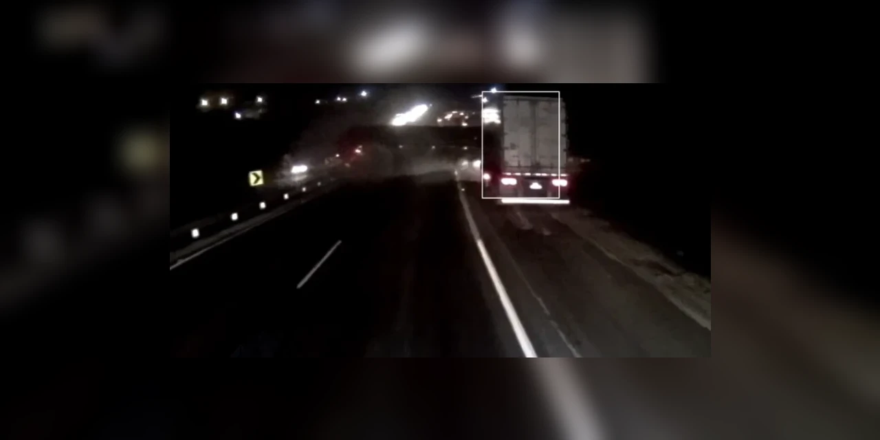 Vídeo mostra momento que caminhão tomba em acidente que envolveu seis veículos na BR-277