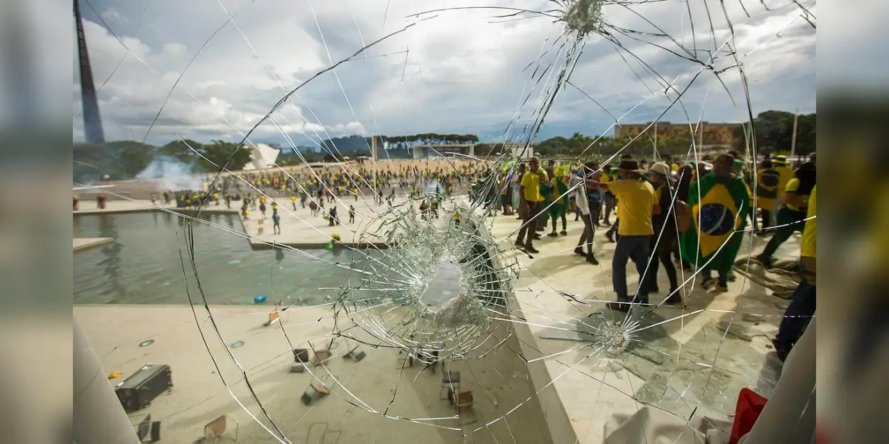 Anistiar crimes contra democracia é inconstitucional, dizem juristas