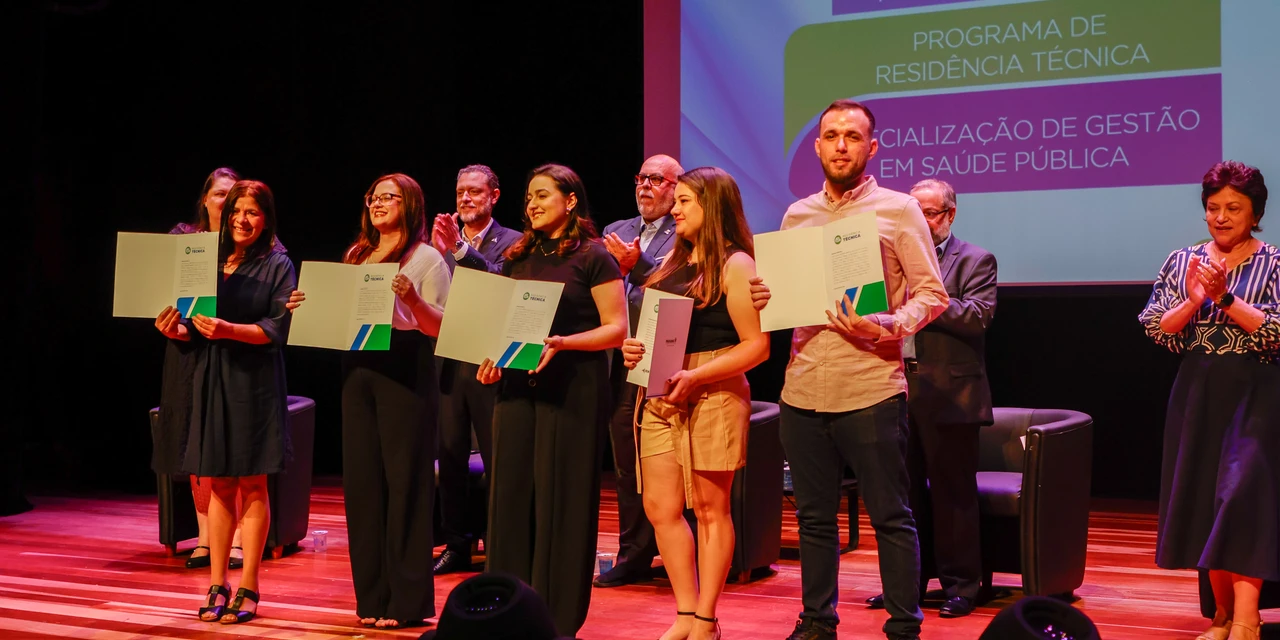 Residentes técnicos do Governo do Estado apresentam propostas em gestão de saúde