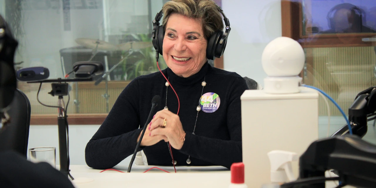 Pesquisa mostra queda na rejeição de Elizabeth Schmidt em Ponta Grossa