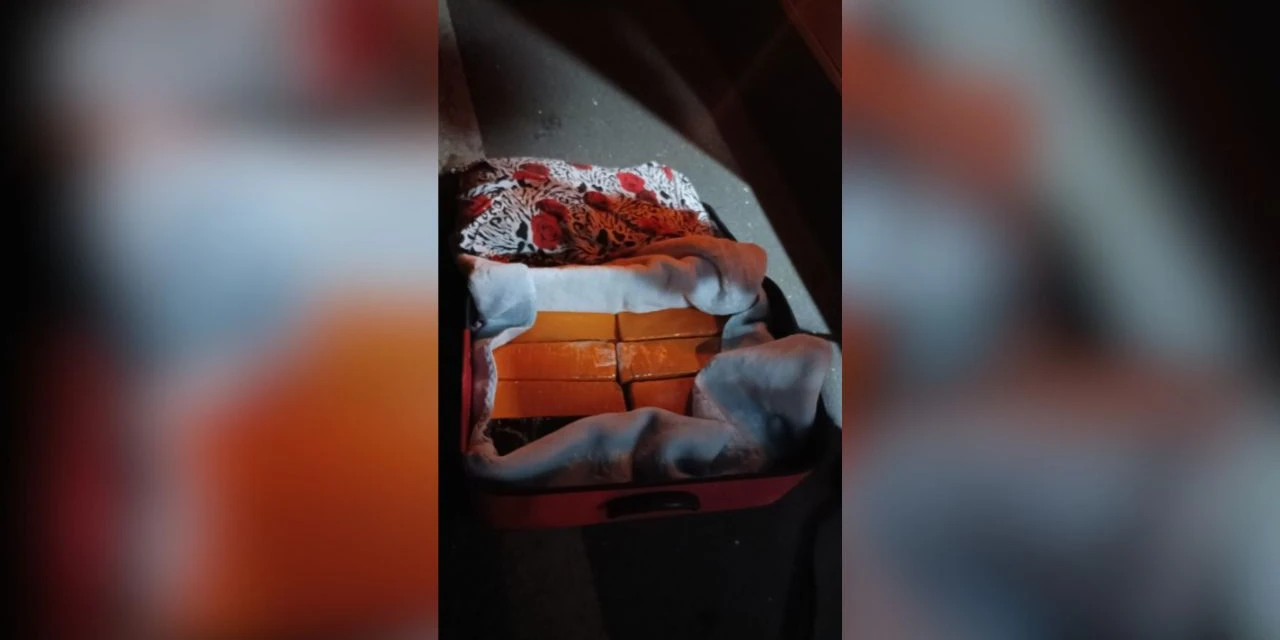 Mulher é detida transportando maconha na PR-151