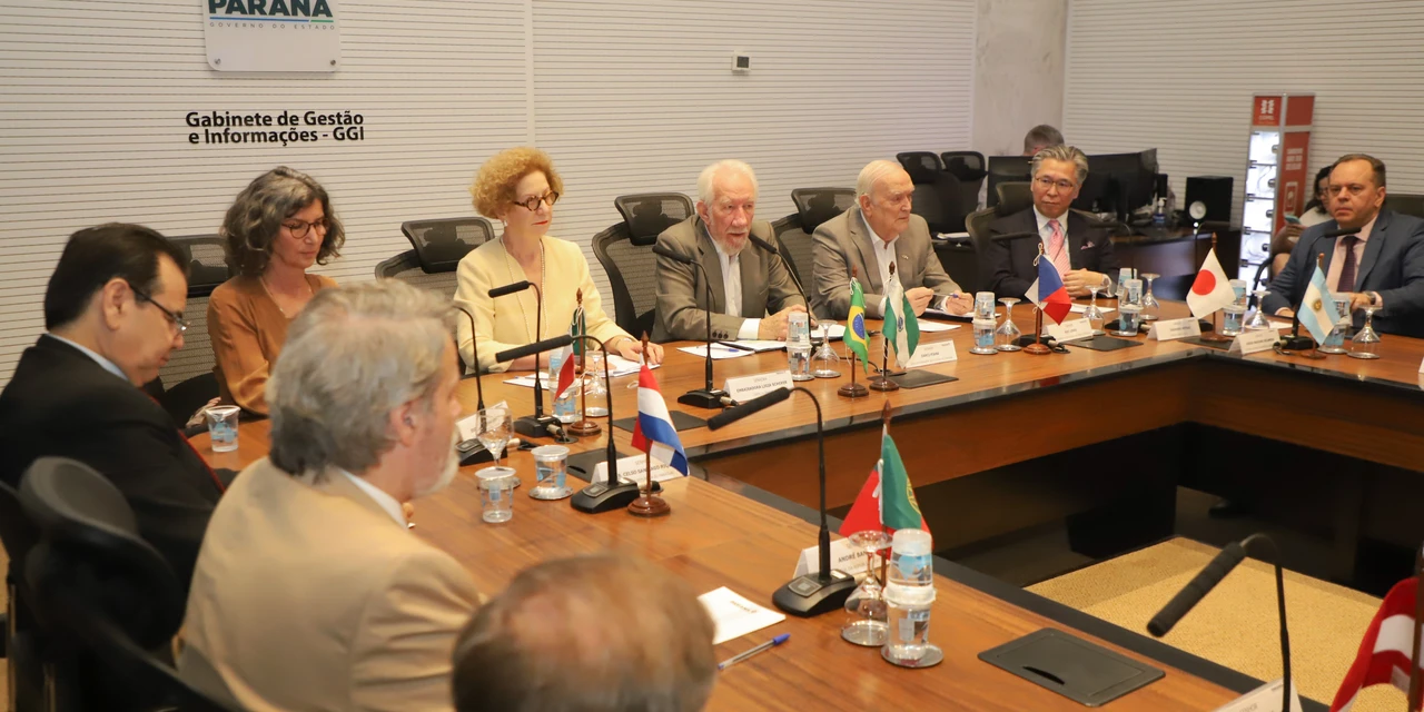 Piana apresenta potencial do Paraná a representantes de 39 países