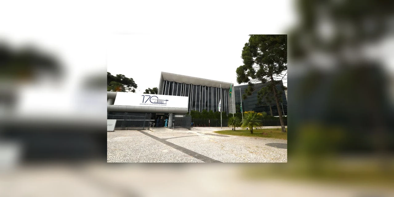 Retomada de sessões e realização de solenidades, audiências públicas e homenagens marcam agenda da ALEP