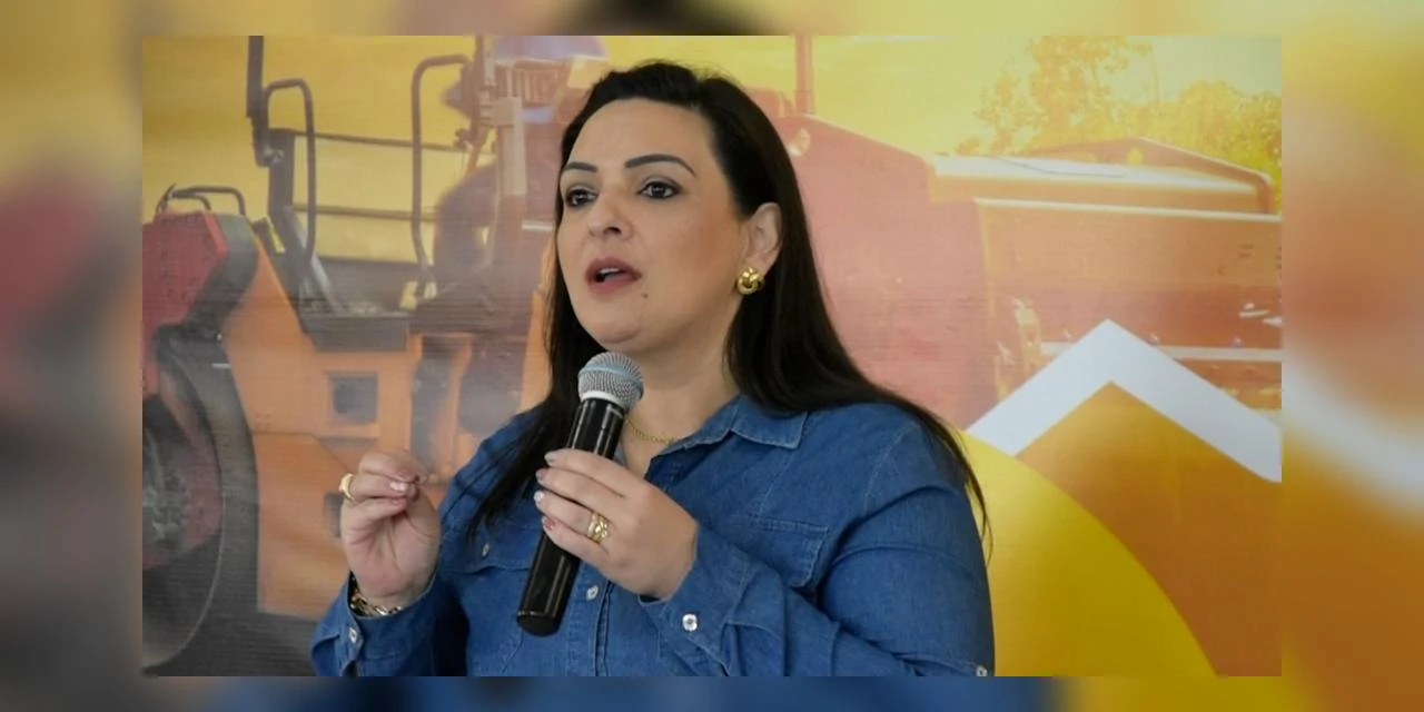 Elisangela Pedroso é reeleita prefeita de Carambeí