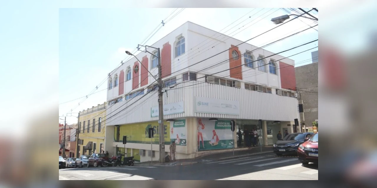 Agência do Trabalhador de PG inicia a semana com 240 vagas