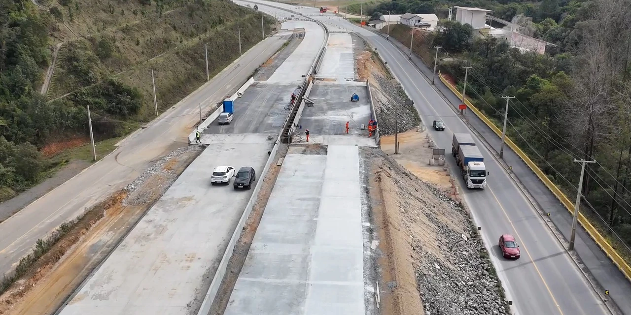 Orçamento de 2025 tem aumento de 60% nos investimentos, com R$ 2,1 bilhões para obras no PR