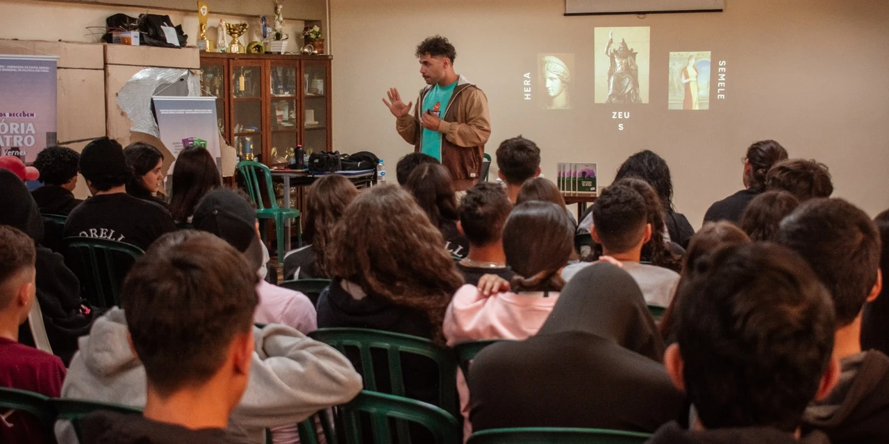 Associação Geny Ribas recebe palestra sobre arte teatral