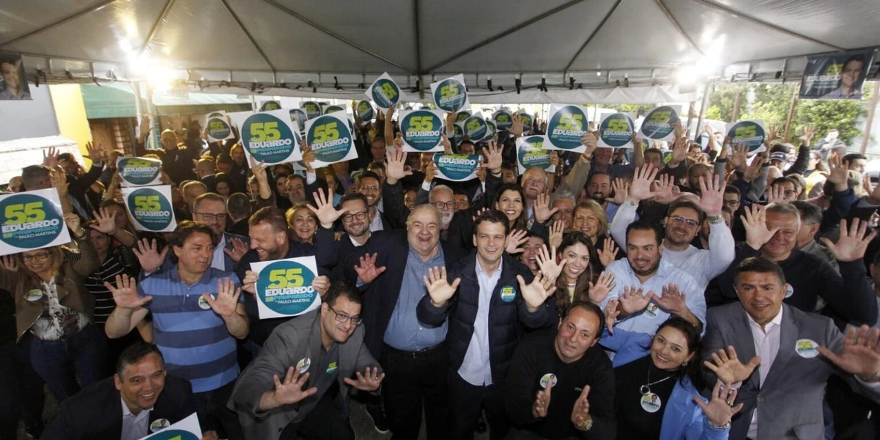 Curitiba não pode apostar em uma aventura, diz Eduardo Pimentel em encontro com vereadores