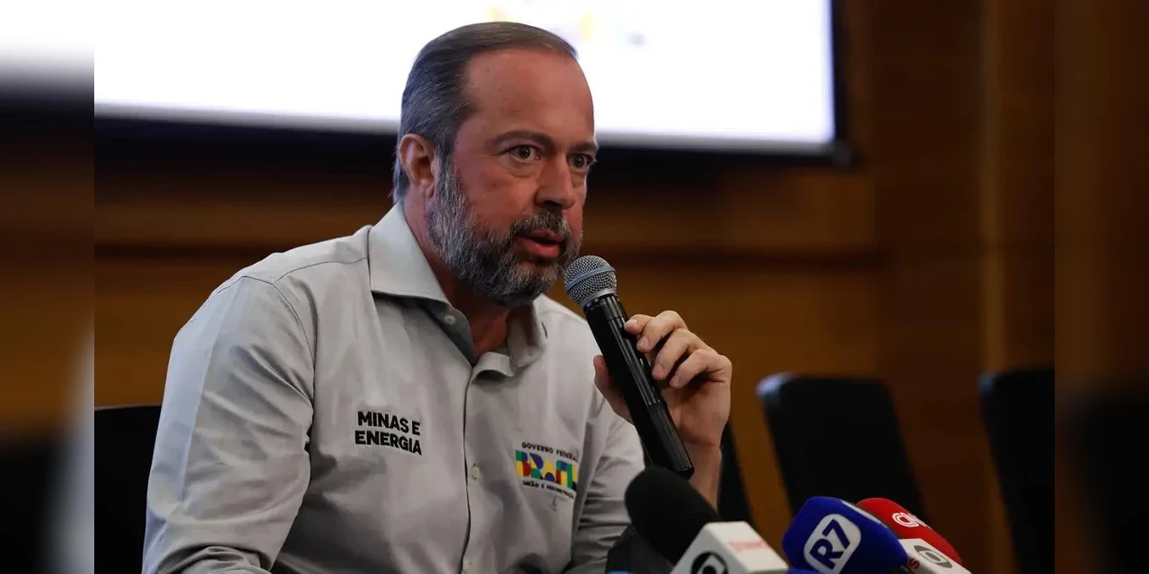 Decisão sobre horário de verão será na terça-feira, diz ministro