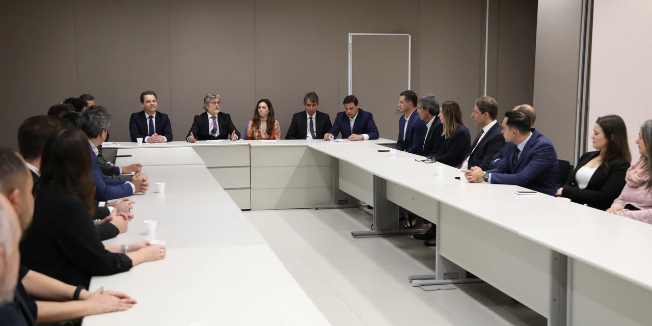 JFPR firma acordo histórico de conciliação entre concessionária de rodovias e governo do Paraná