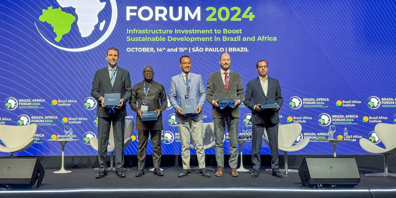 Itaipu pode contribuir para a transição energética de nações africanas