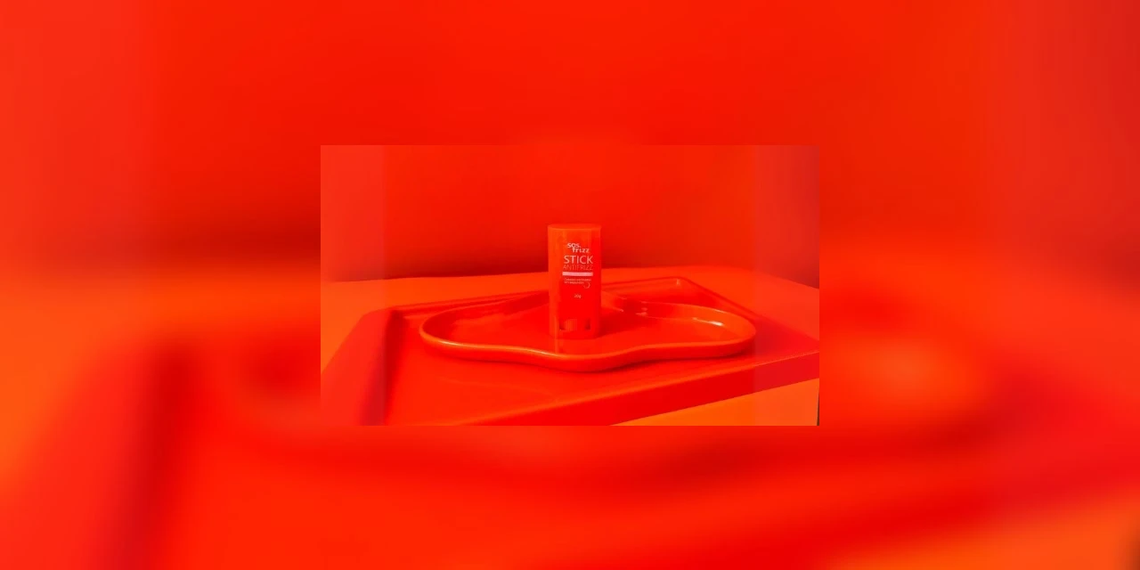 A Revolução no Cuidado Capilar: Cera Hidratante Antifrizz em Stick