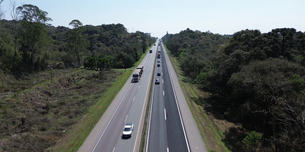 EPR Litoral Pioneiro realiza a revitalização da subida da Serra na BR-277