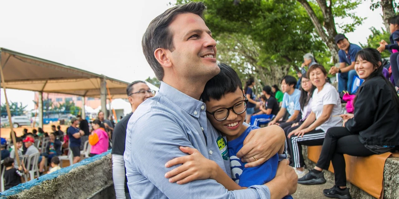 Eduardo Pimentel mantém liderança da corrida eleitoral para a Prefeitura de Curitiba, aponta Paraná Pesquisas