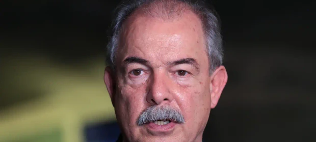 Mercadante diz que eleições mostram satisfação do povo brasileiro