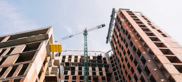 Informe Bazacon: Cbic eleva projeção de crescimento da construção civil