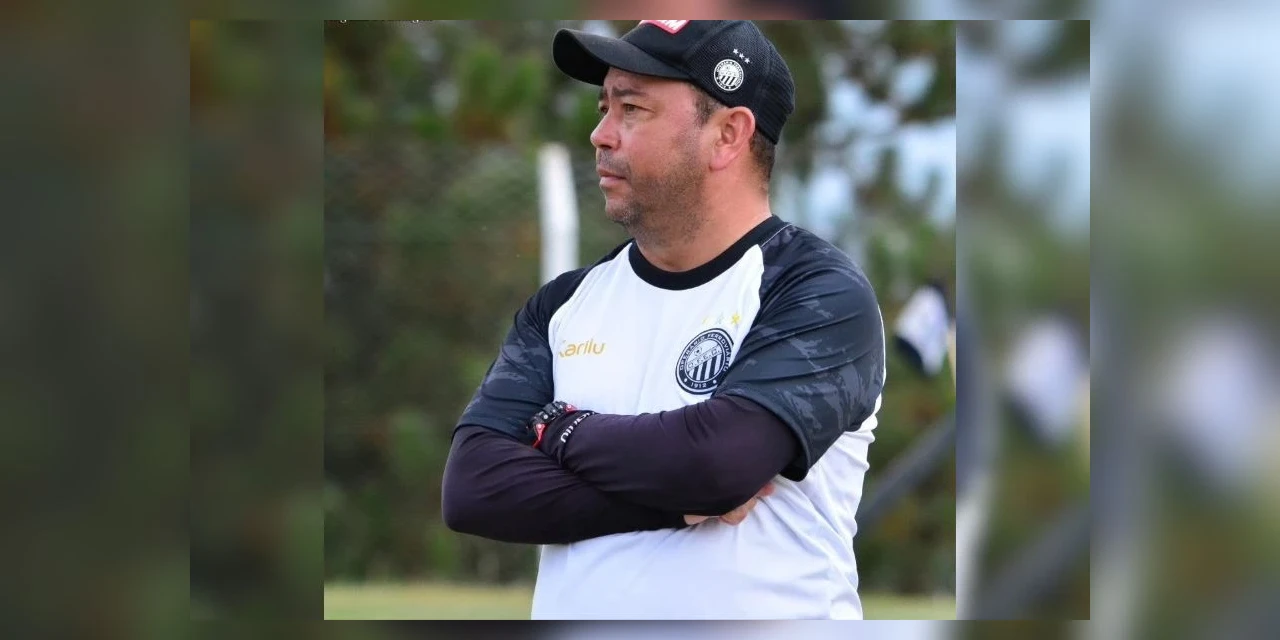 Após 15 anos no clube, Operário comunica desligamento de Cristiano Cruz, técnico do sub-17