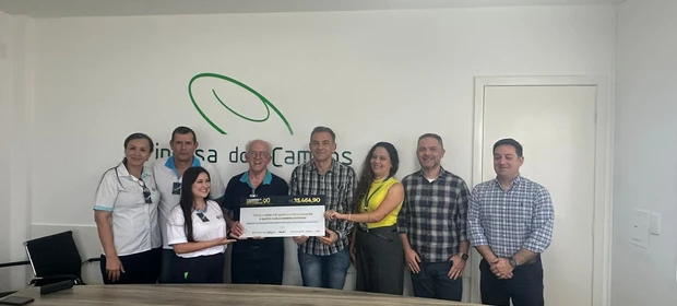 Princesa dos Campos doa R$35 mil para a Casa do Idoso Paulo de Tarso