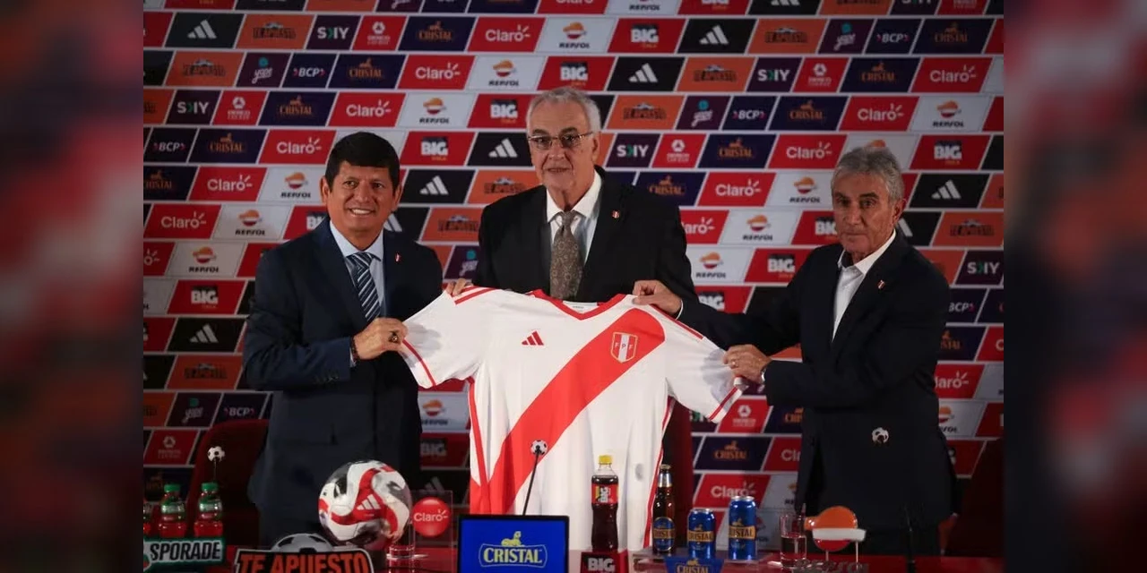Presidente da Federação Peruana de Futebol é preso em investigação sobre corrupção