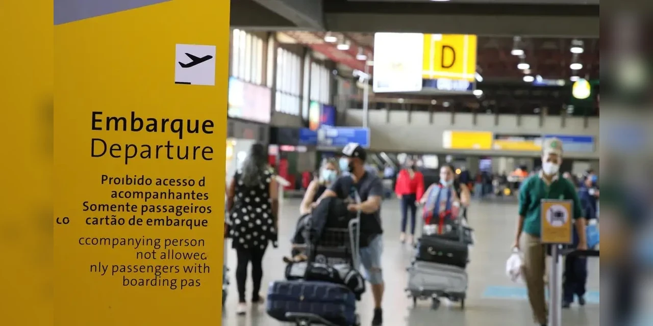 Preço da passagem aérea doméstica caiu 14,7% em setembro, diz Anac