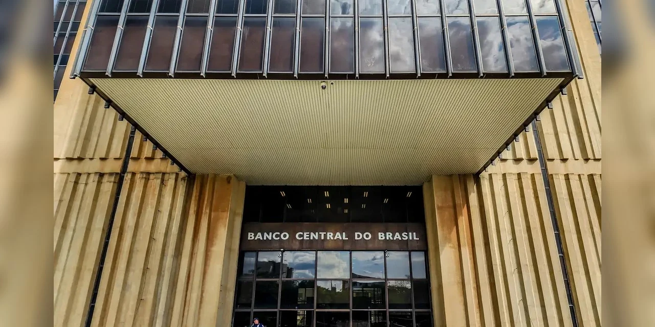 Banco Central amplia exigências para instituições participarem do Pix