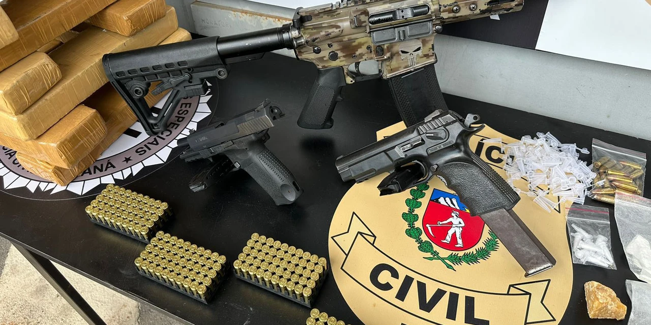 Polícia Civil apreende 20 kg de maconha e fuzil em operação contra tráfico