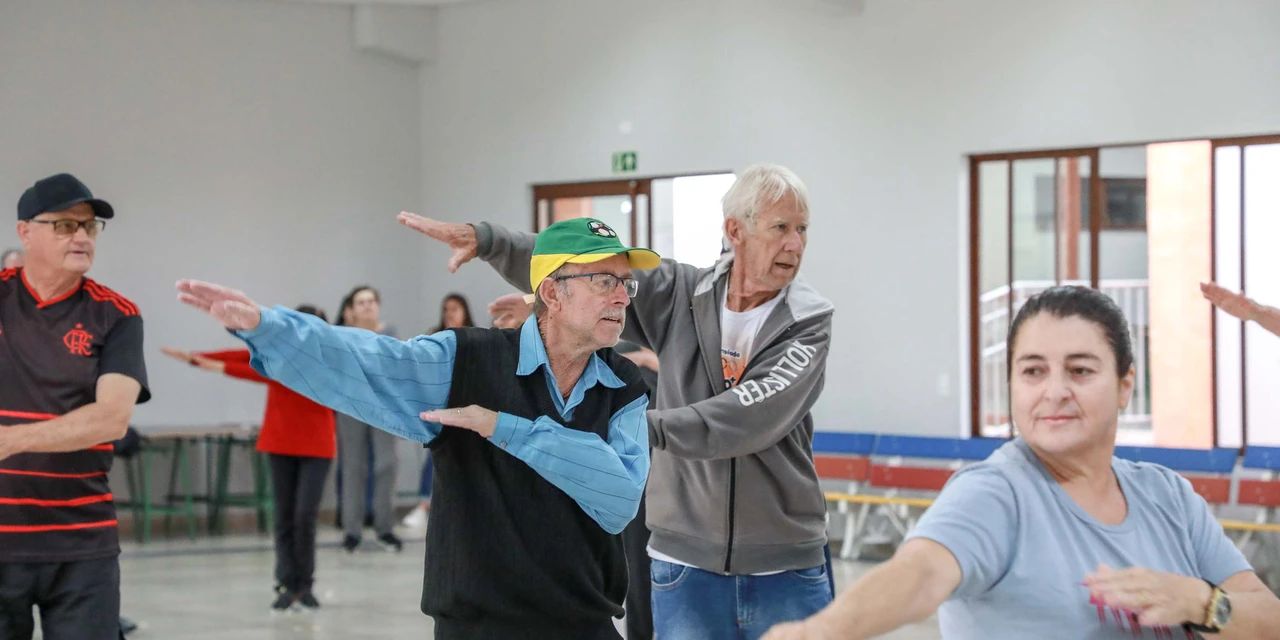 Governador Ratinho Junior sanciona lei que cria o Programa Paraná Amigo da Pessoa Idosa