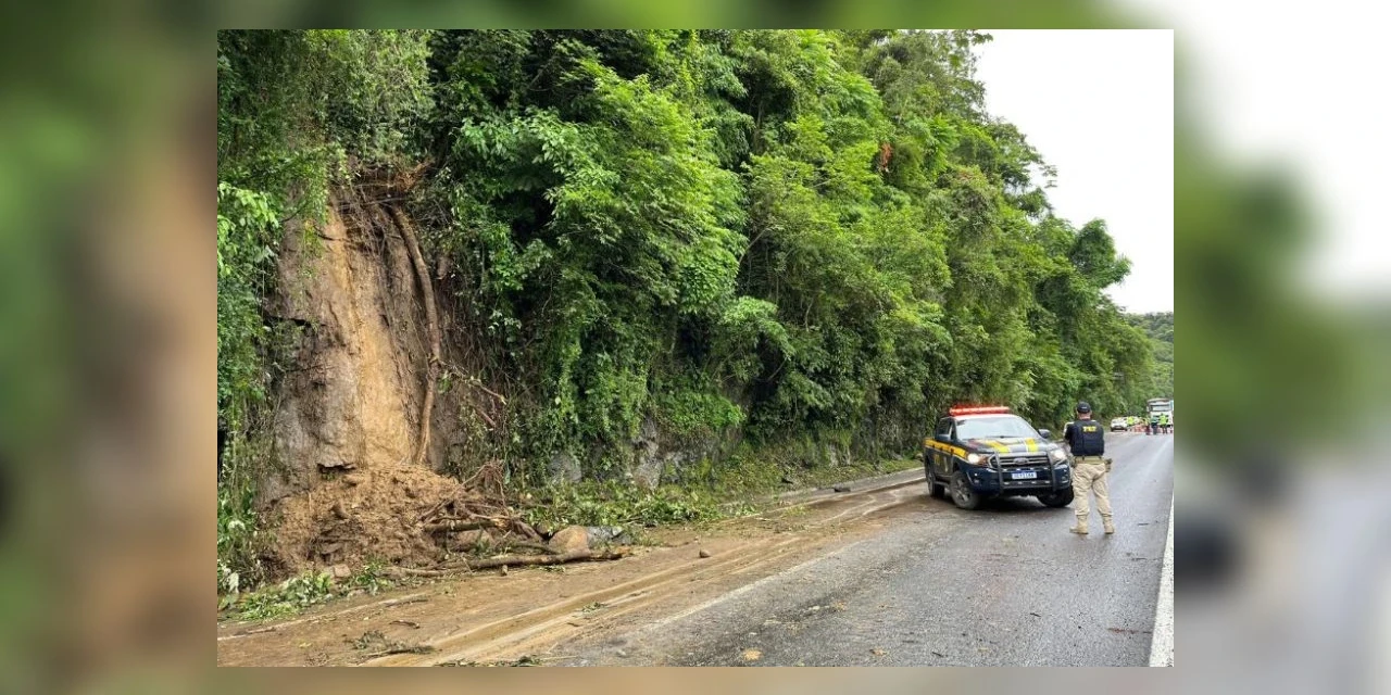 Trecho da BR-277 em que houve deslizamento deve seguir interditado pelos próximos 20 dias