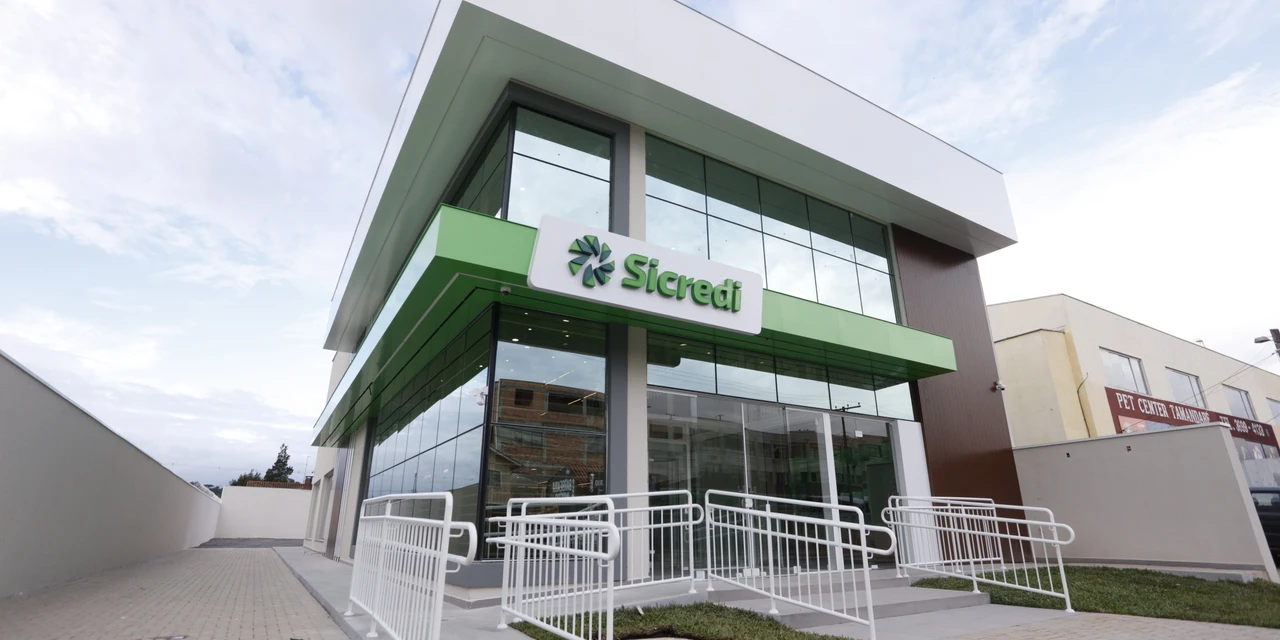 Sicredi inaugura agência em Curitiba e Almirante Tamandaré